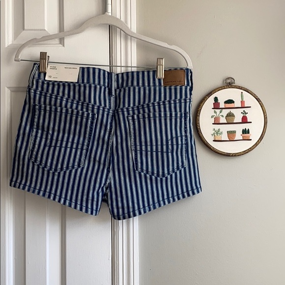 NWT American Eagle hi rise shortie shorts - Picture 3 of 3